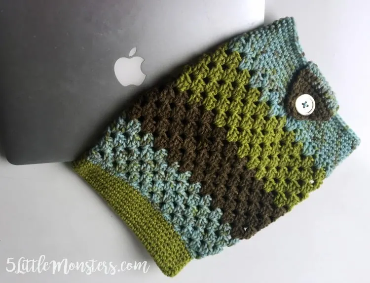 .crochet laptop case