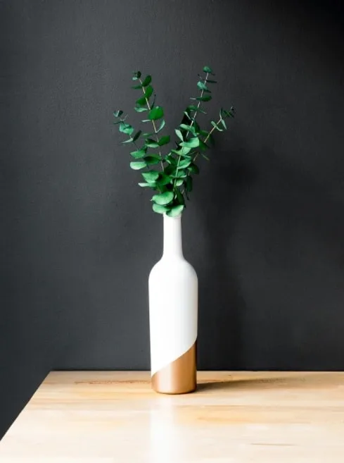 gold paint-Wine-Bottle-Bud-Vase