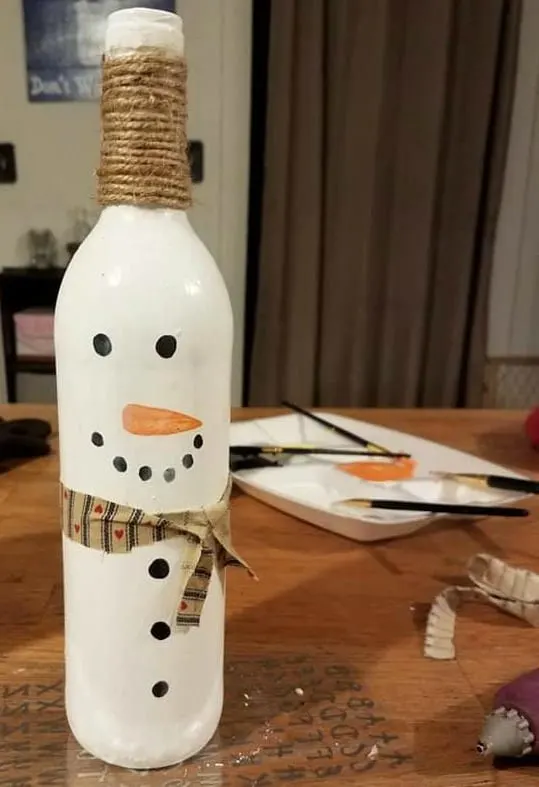 20 Christmas Glass Bottle Painting Ideas