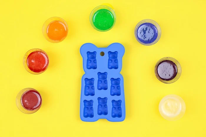 Rainbow-Resin-gummy bear thumbtacks