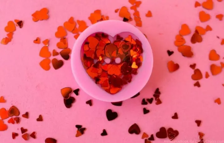 red heart resin buttons